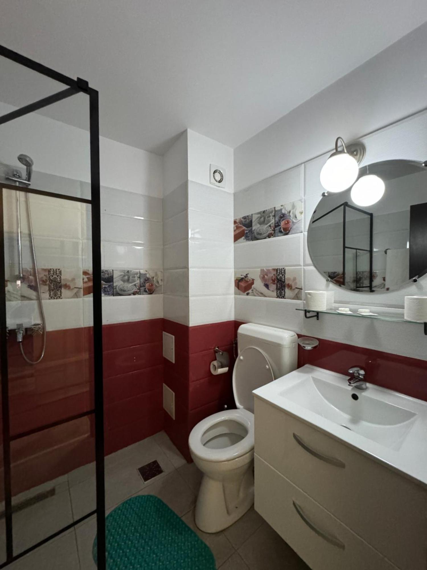 Fast Airport Accomodation Otopeni Ngoại thất bức ảnh