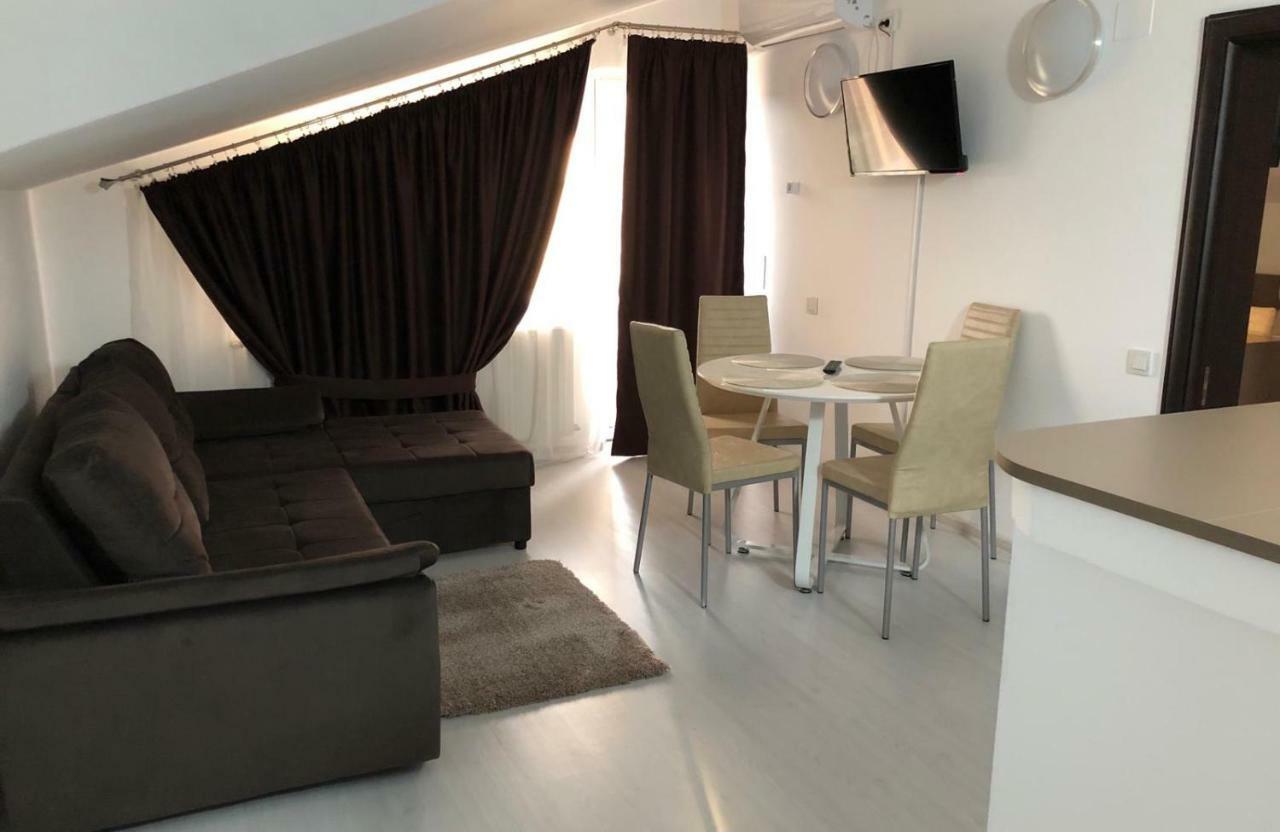Fast Airport Accomodation Otopeni Ngoại thất bức ảnh